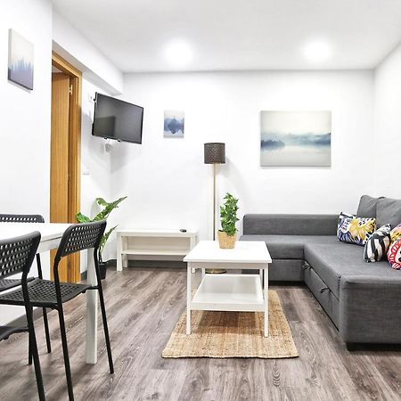 Holidays2Malaga Goya - Zona Huelin & 500 Mts De La Playa Appartement Buitenkant foto