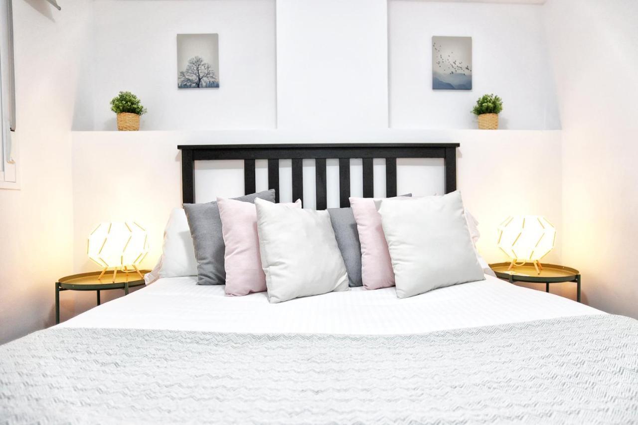 Holidays2Malaga Goya - Zona Huelin & 500 Mts De La Playa Appartement Buitenkant foto
