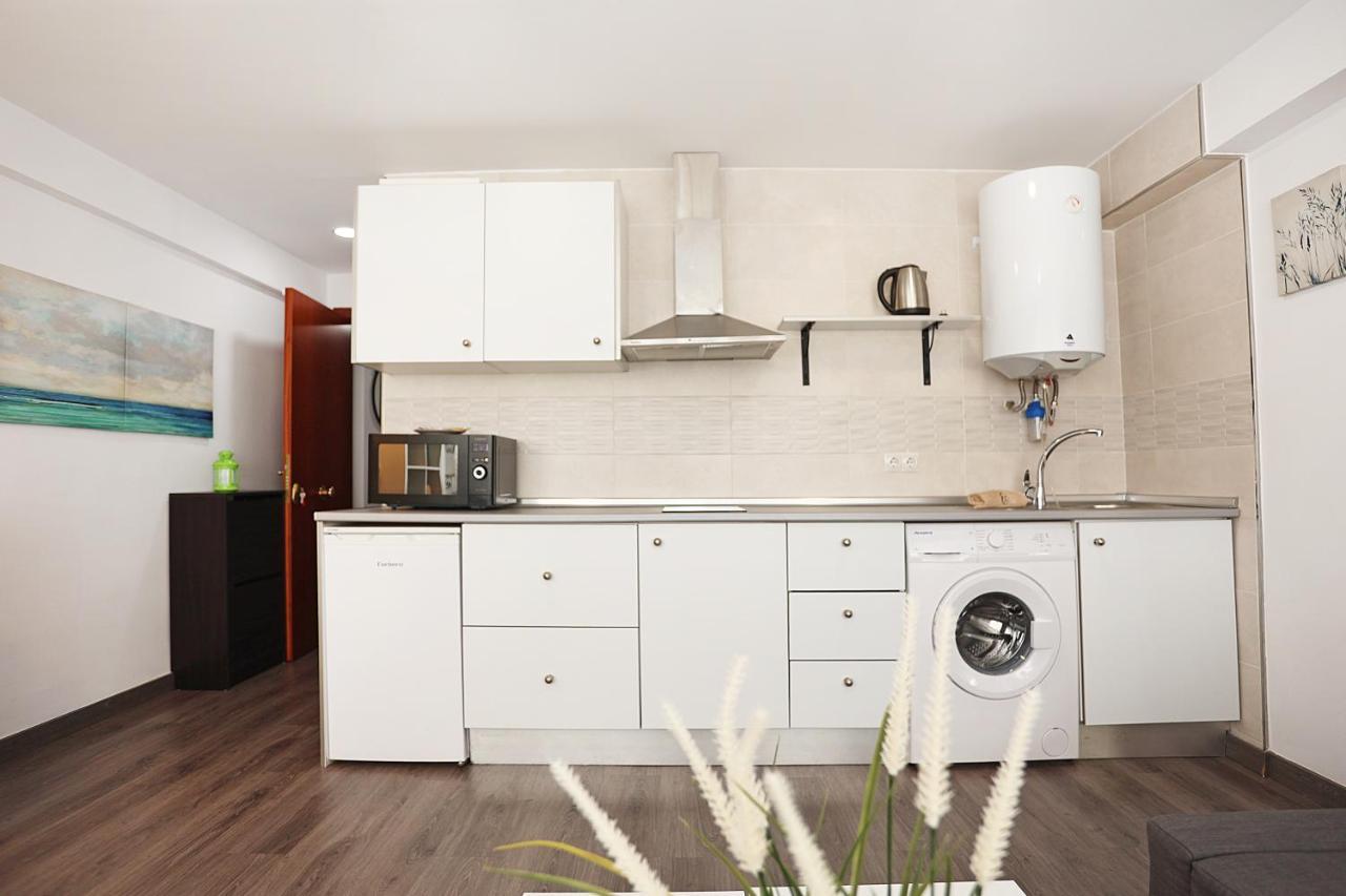 Holidays2Malaga Goya - Zona Huelin & 500 Mts De La Playa Appartement Buitenkant foto