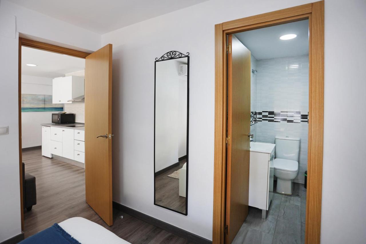 Holidays2Malaga Goya - Zona Huelin & 500 Mts De La Playa Appartement Buitenkant foto